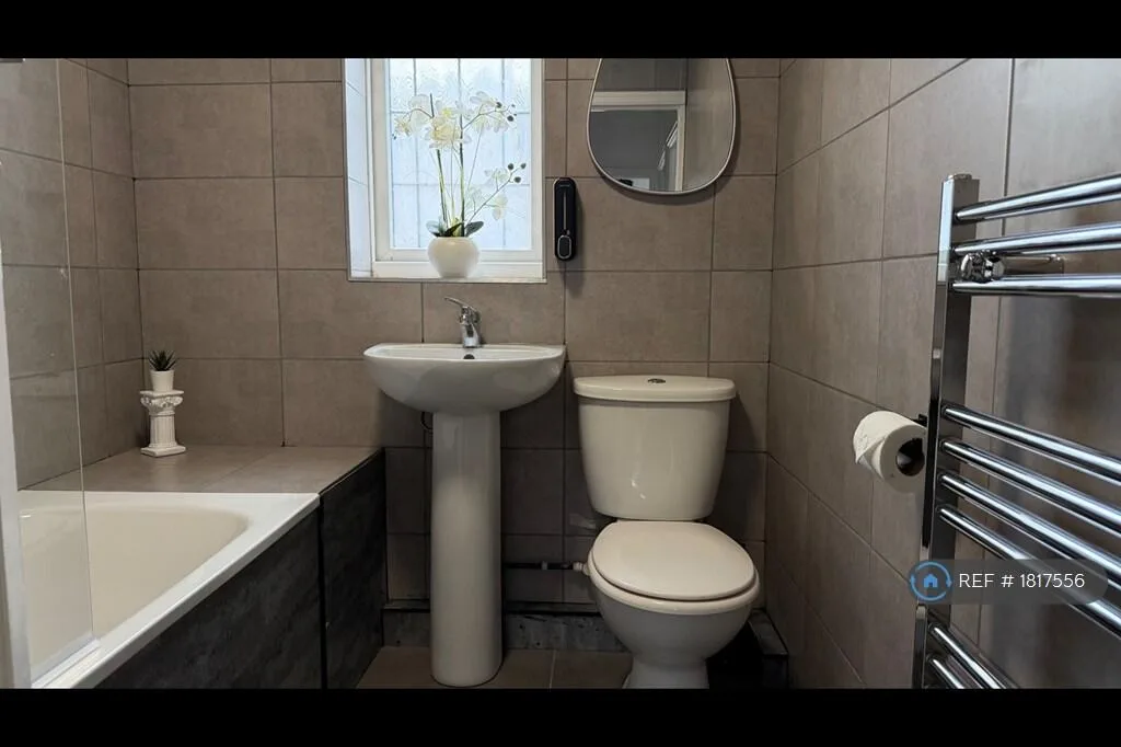 4 bedroom terraced house for rent