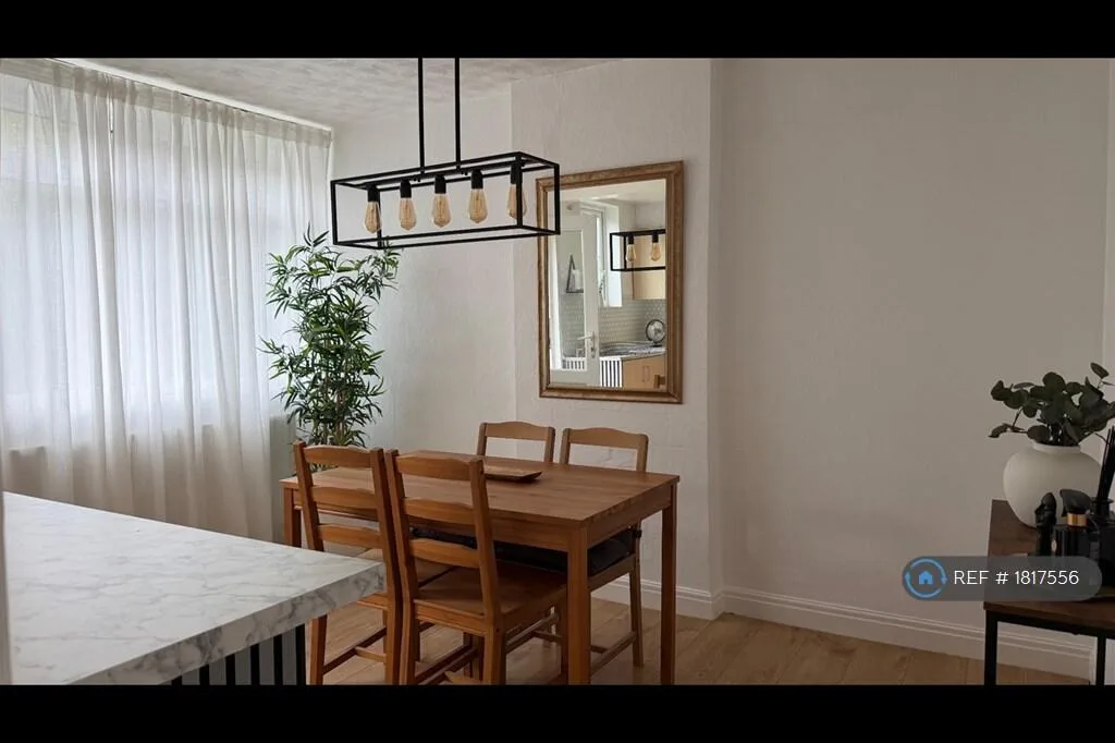 4 bedroom terraced house for rent