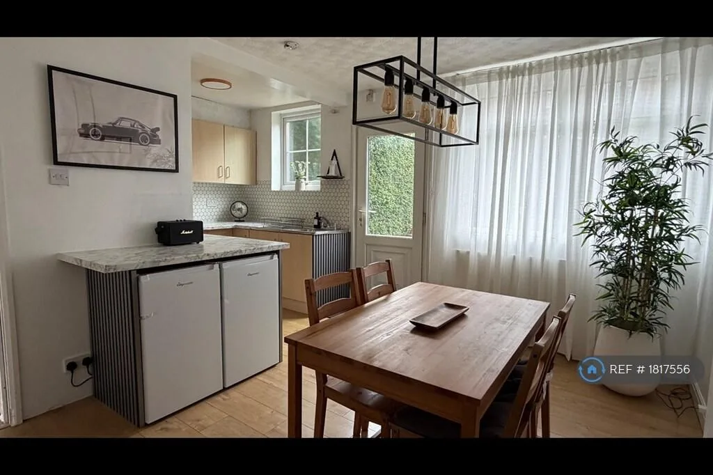 4 bedroom terraced house for rent