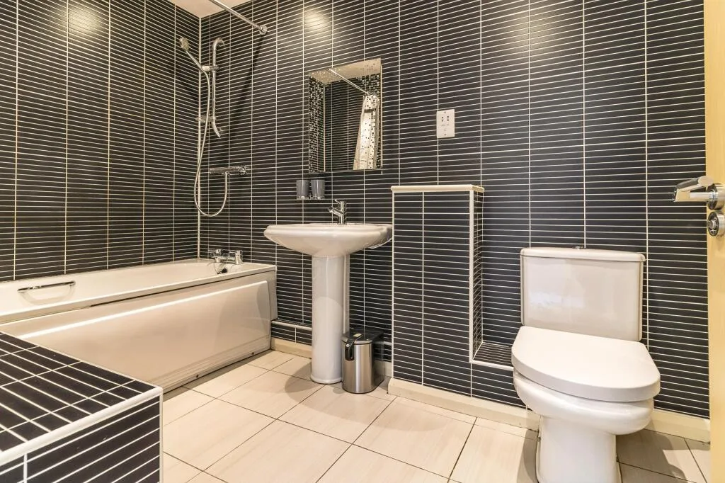 3 bedroom semi-detached house for rent