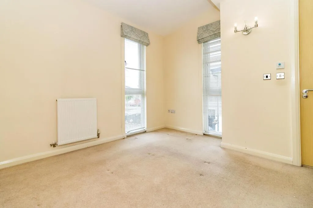3 bedroom semi-detached house for rent