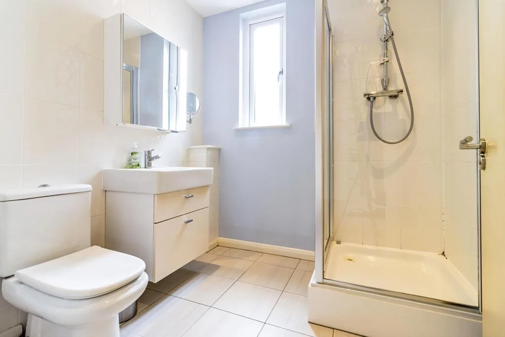 3 bedroom semi-detached house for rent
