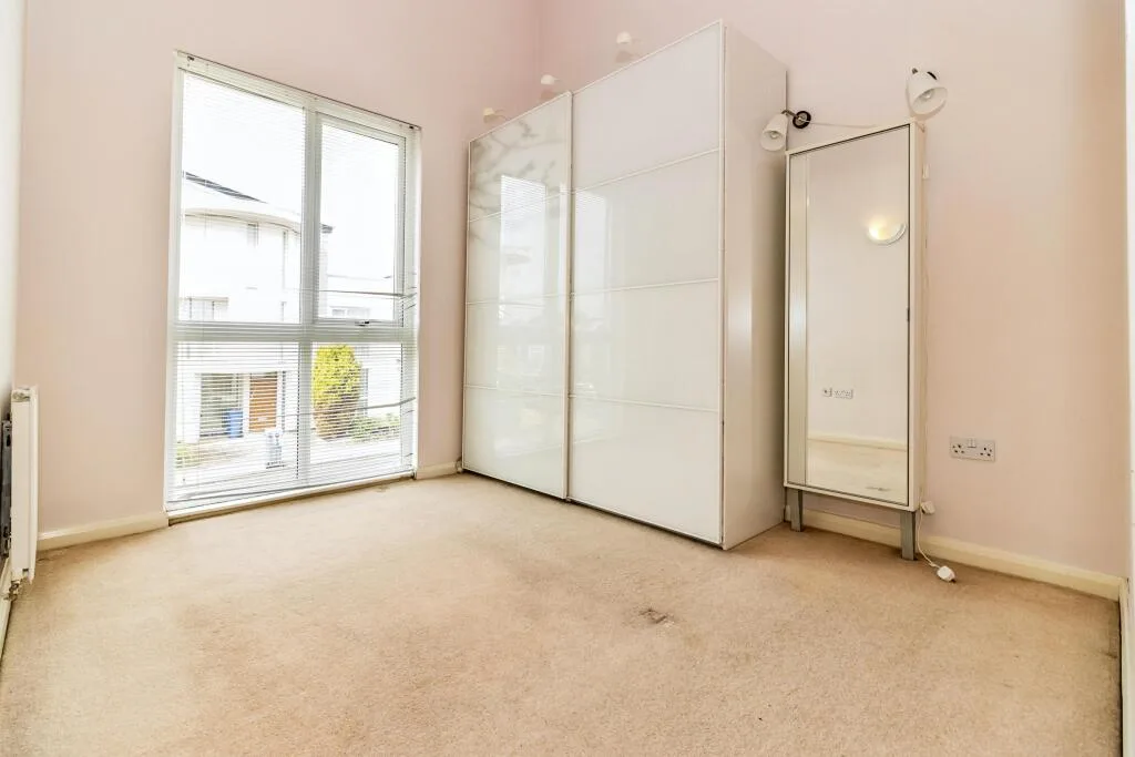 3 bedroom semi-detached house for rent