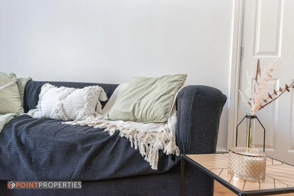 5 bedroom semi-detached house for rent