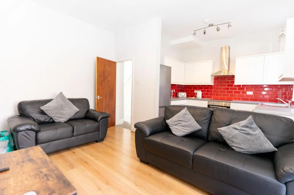 4 bedroom terraced house for rent