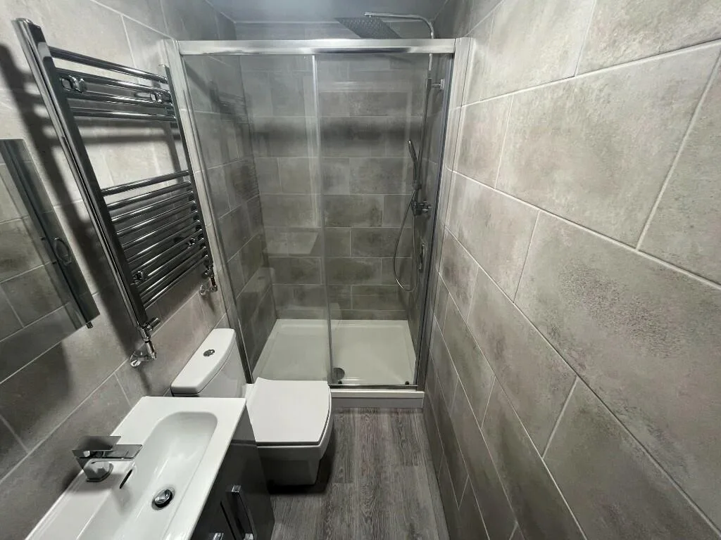 7 bedroom semi-detached house for rent