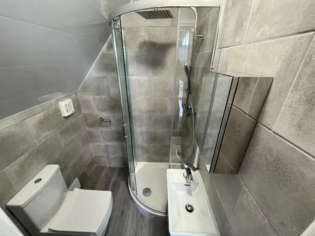 7 bedroom semi-detached house for rent