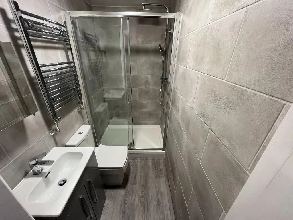 7 bedroom semi-detached house for rent
