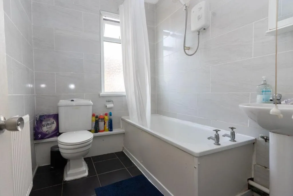 4 bedroom terraced house for rent