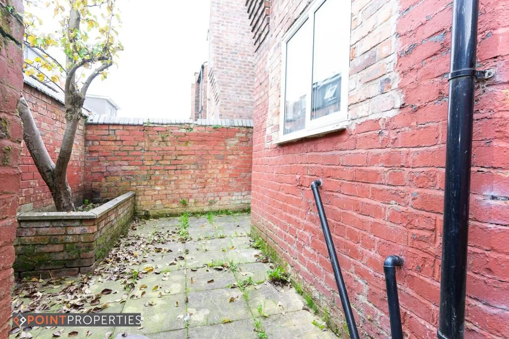 4 bedroom terraced house for rent
