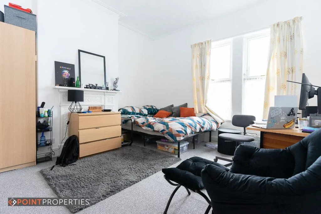5 bedroom terraced house for rent