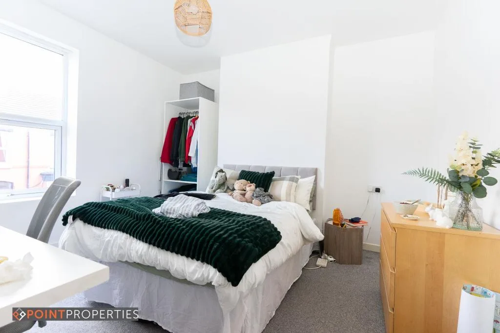 6 bedroom terraced house for rent