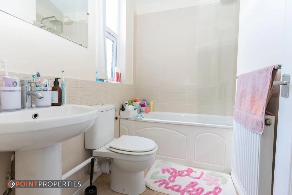 6 bedroom terraced house for rent