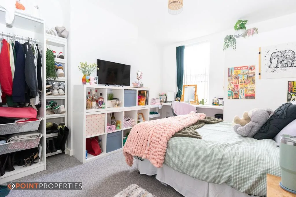 6 bedroom terraced house for rent