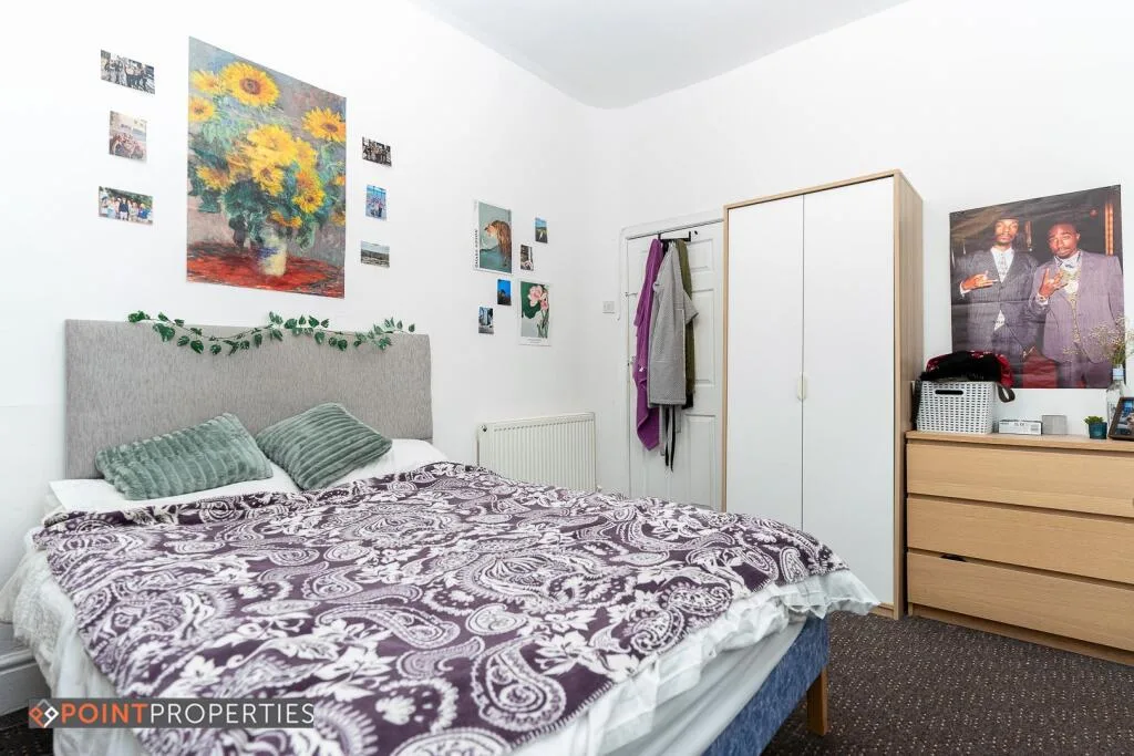 5 bedroom terraced house for rent