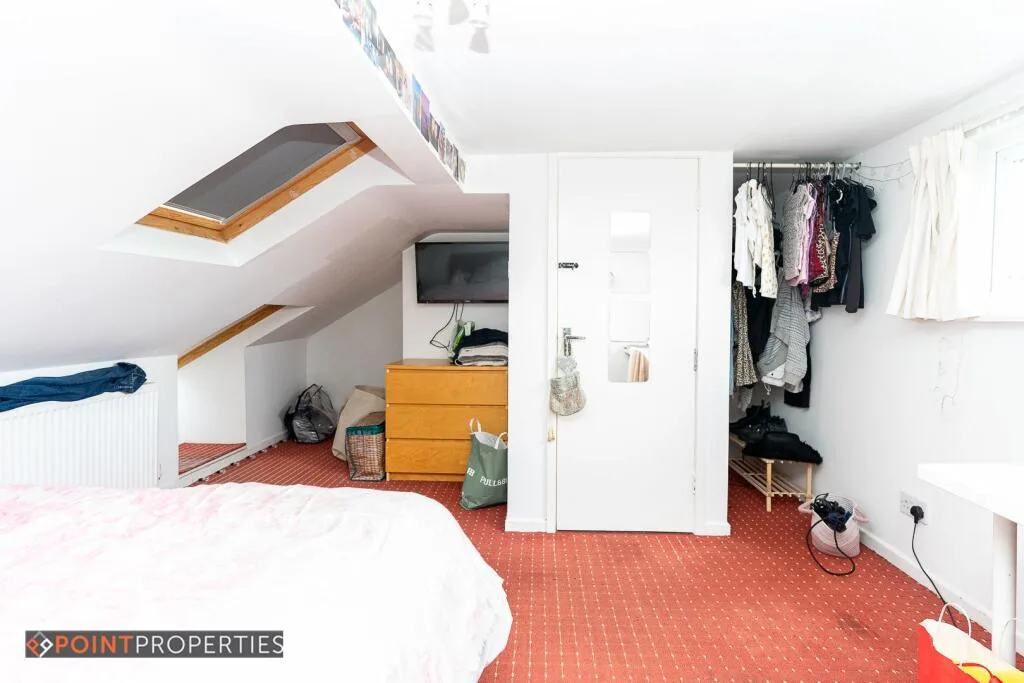 5 bedroom terraced house for rent