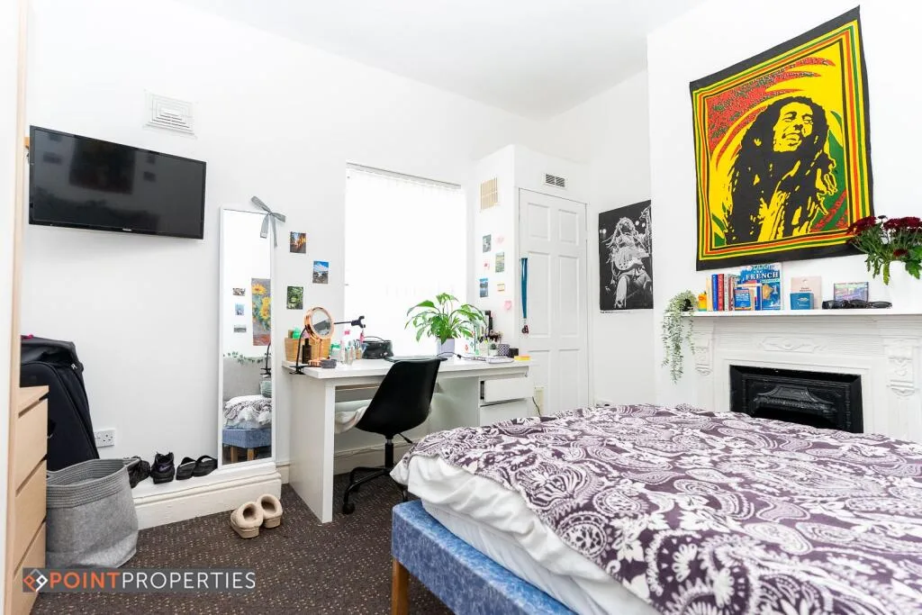 5 bedroom terraced house for rent