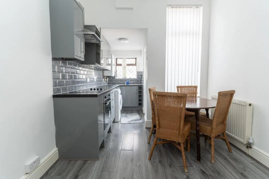 4 bedroom terraced house for rent