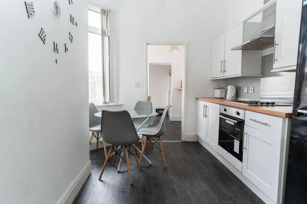 4 bedroom terraced house for rent