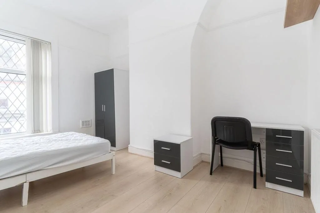 4 bedroom terraced house for rent
