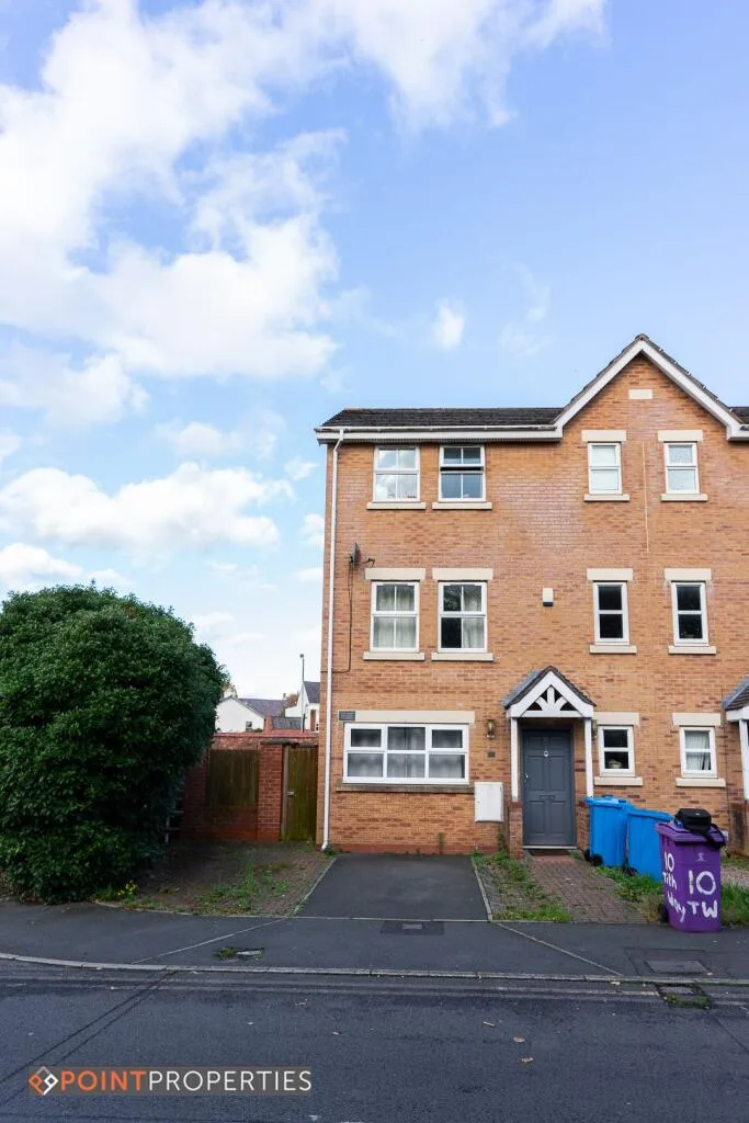 4 bedroom terraced house for rent