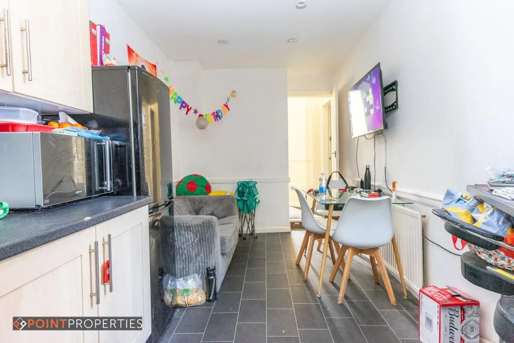 4 bedroom terraced house for rent
