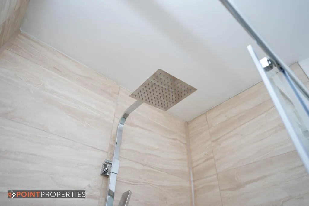 5 bedroom flat for rent