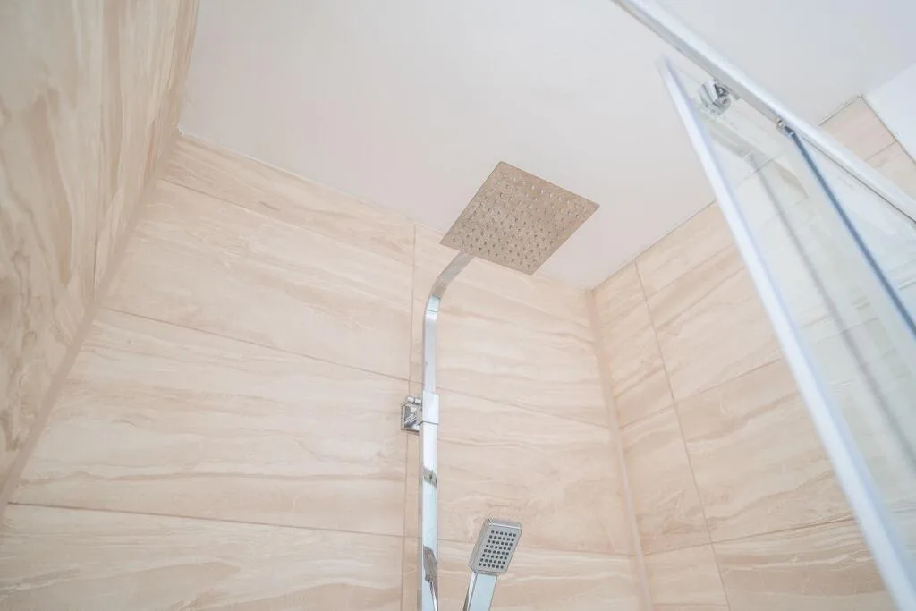 5 bedroom flat for rent