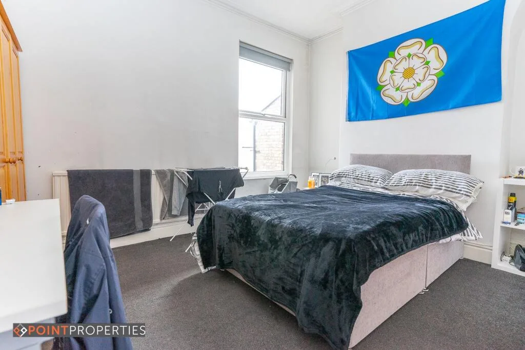 5 bedroom terraced house for rent