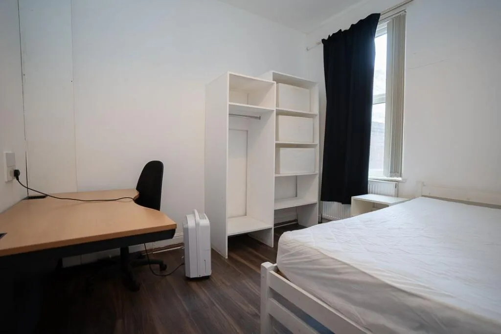 6 bedroom terraced house for rent