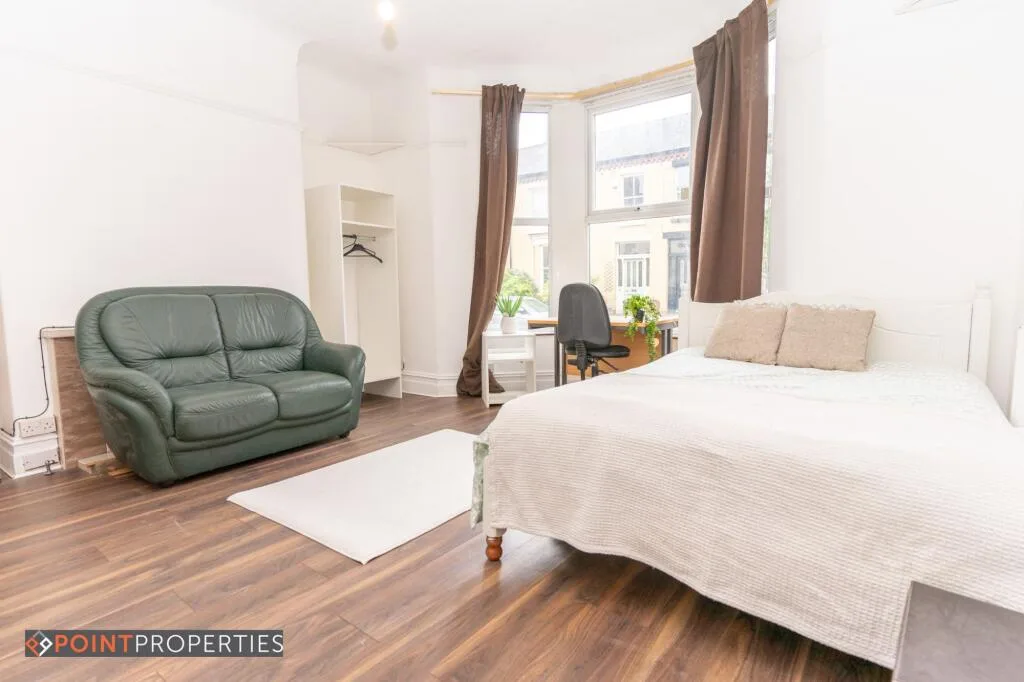6 bedroom terraced house for rent