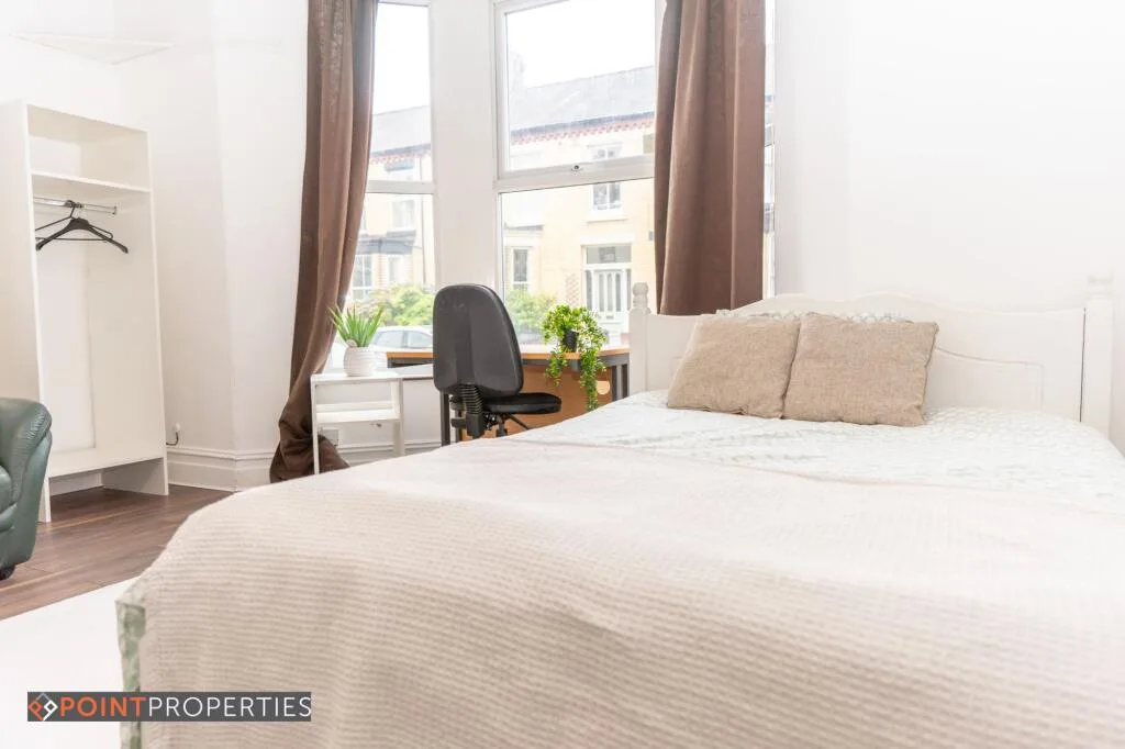 6 bedroom terraced house for rent