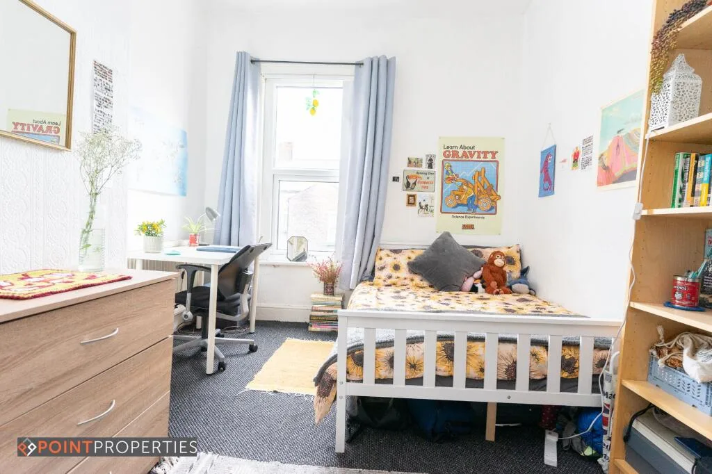 6 bedroom terraced house for rent