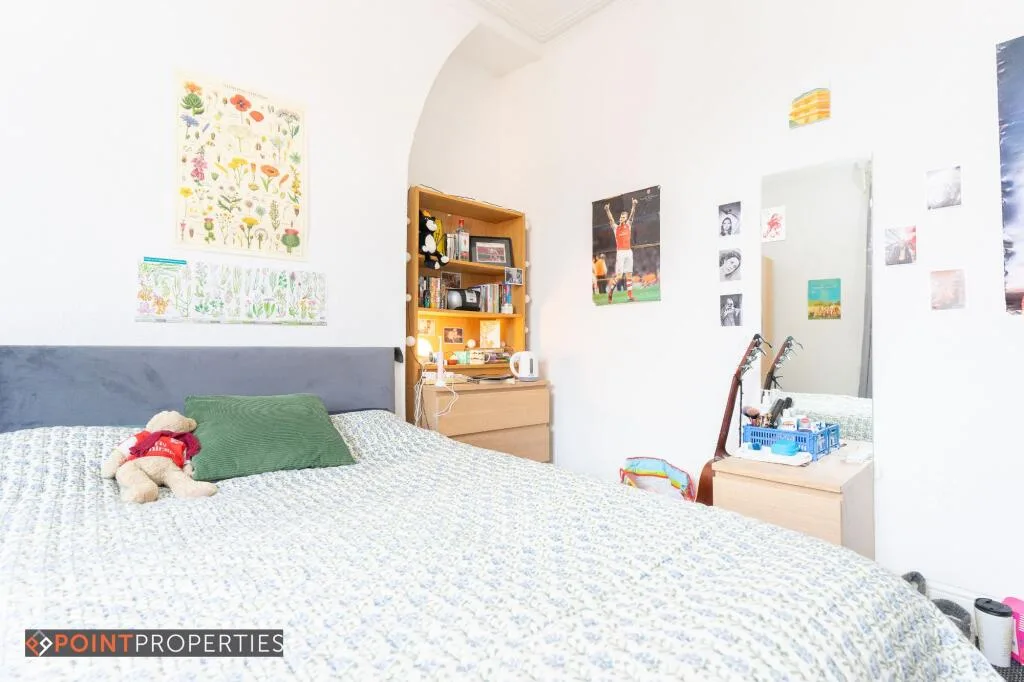 6 bedroom terraced house for rent