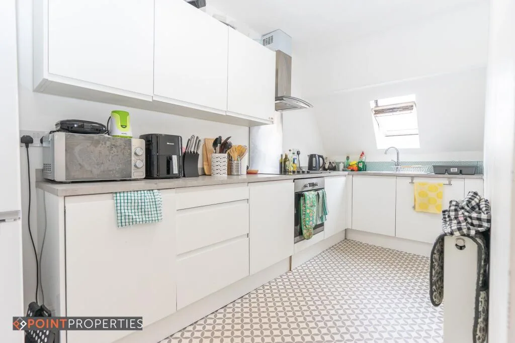7 bedroom flat for rent