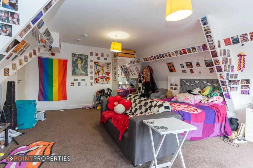 7 bedroom flat for rent
