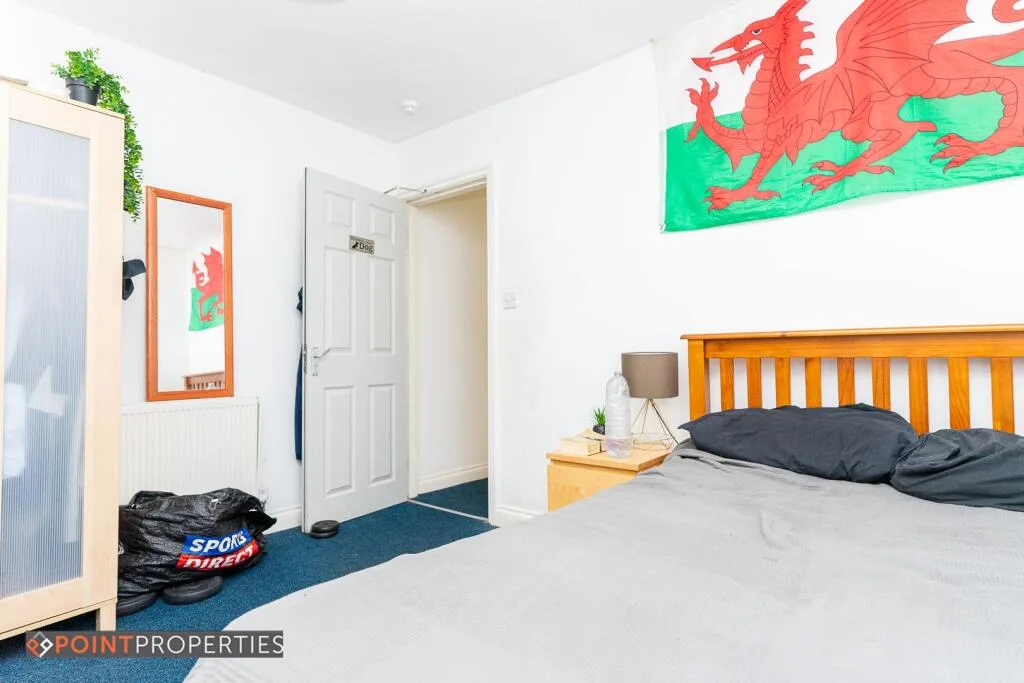 6 bedroom terraced house for rent