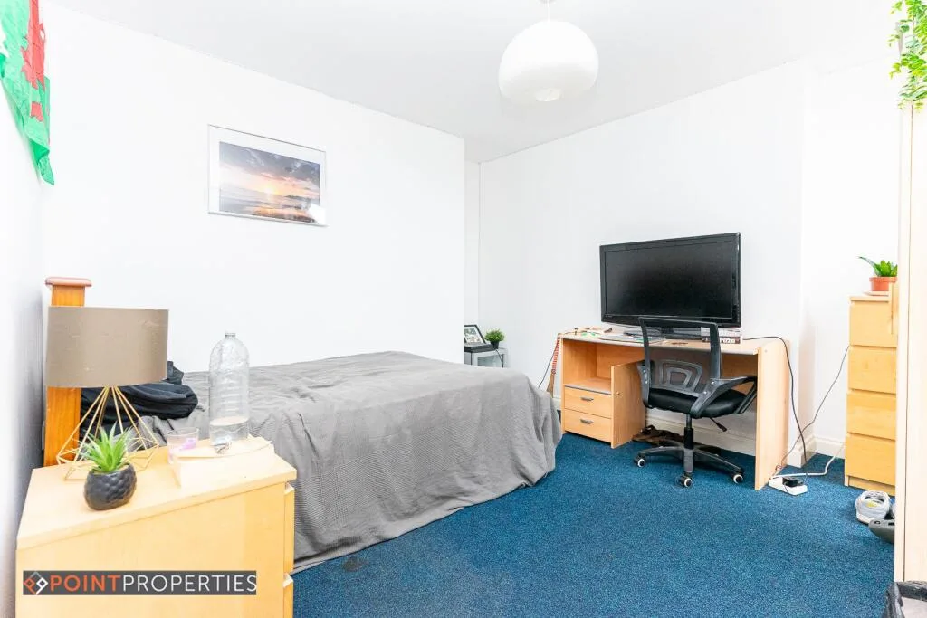6 bedroom terraced house for rent