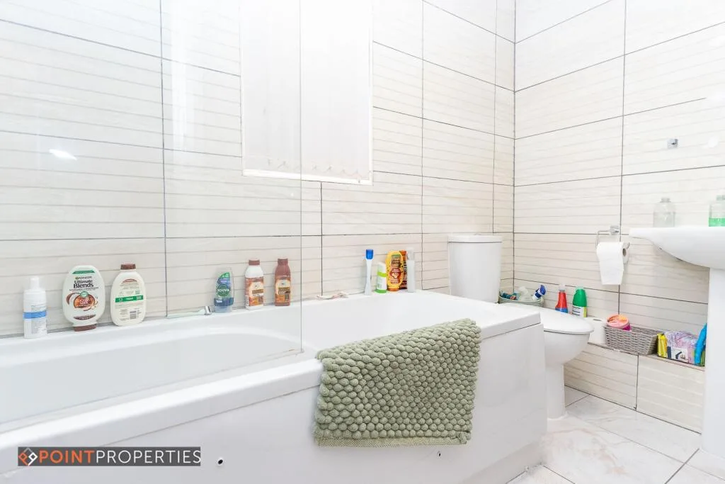 6 bedroom terraced house for rent