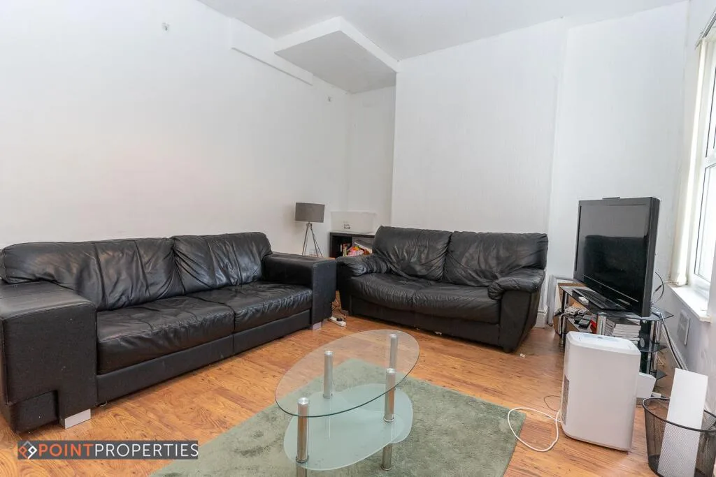 6 bedroom terraced house for rent