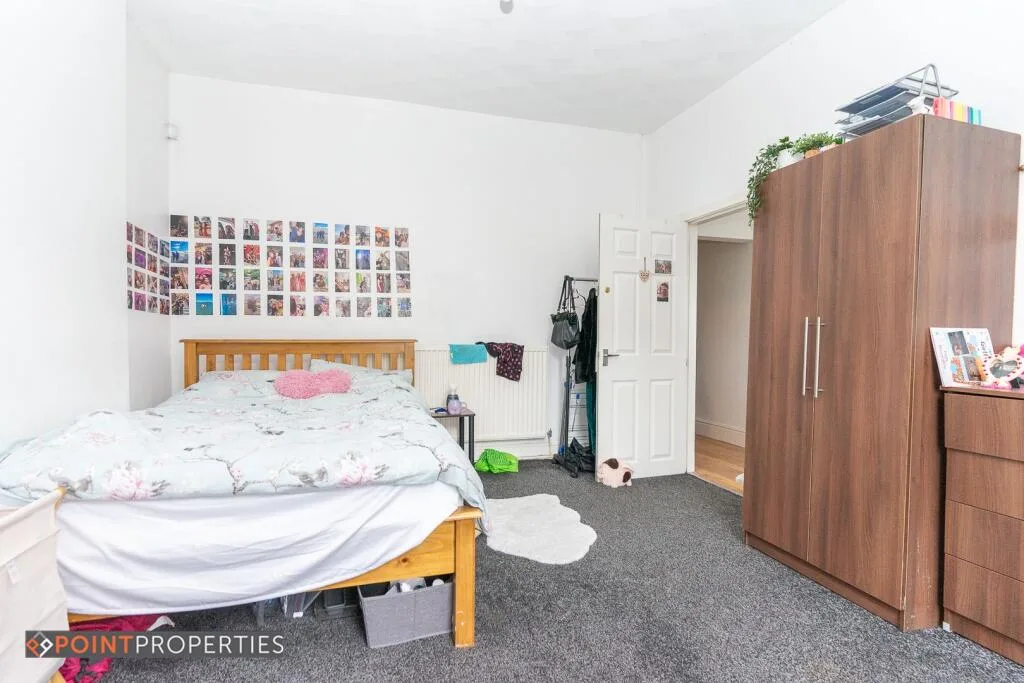 6 bedroom terraced house for rent