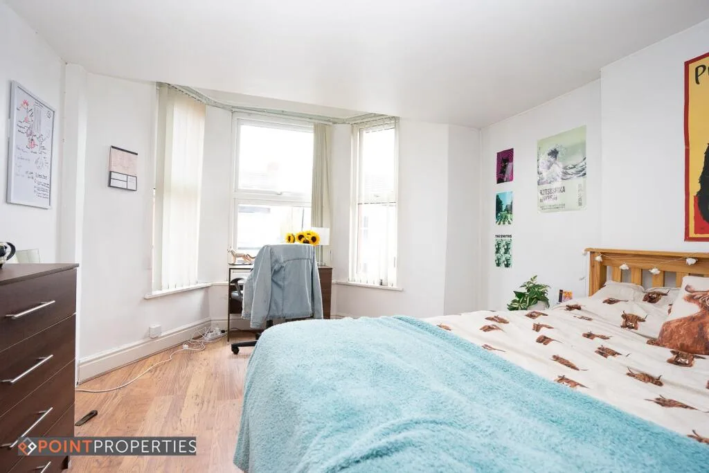 6 bedroom terraced house for rent