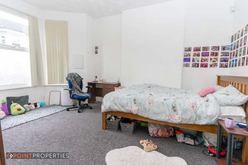 6 bedroom terraced house for rent