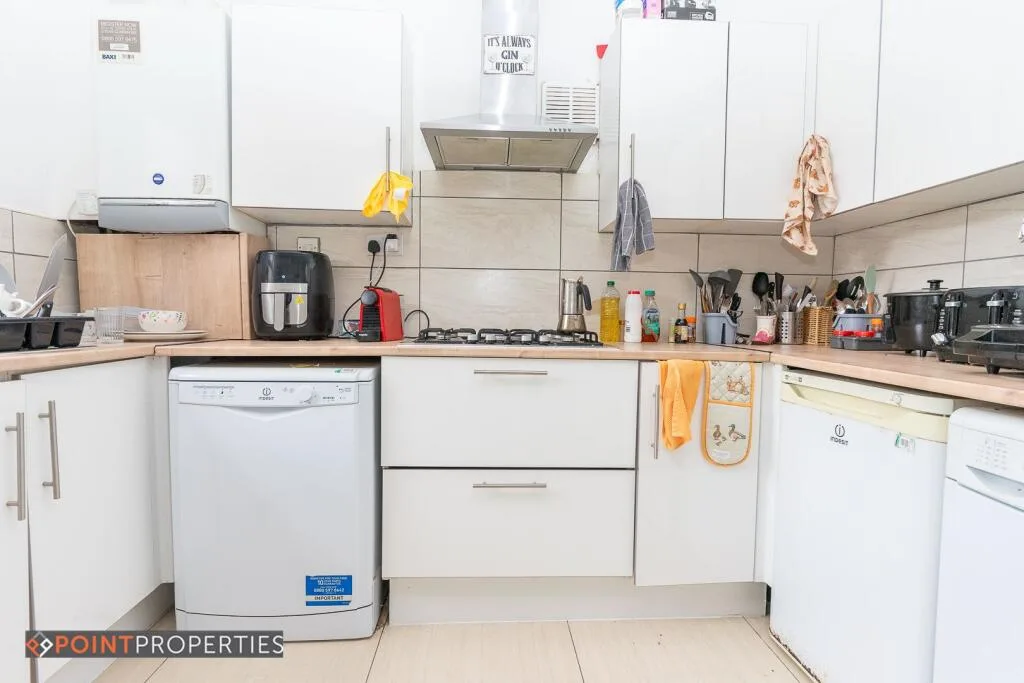 6 bedroom terraced house for rent