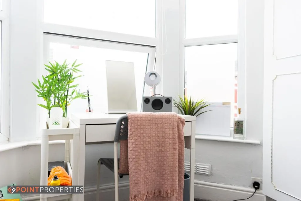 4 bedroom semi-detached house for rent