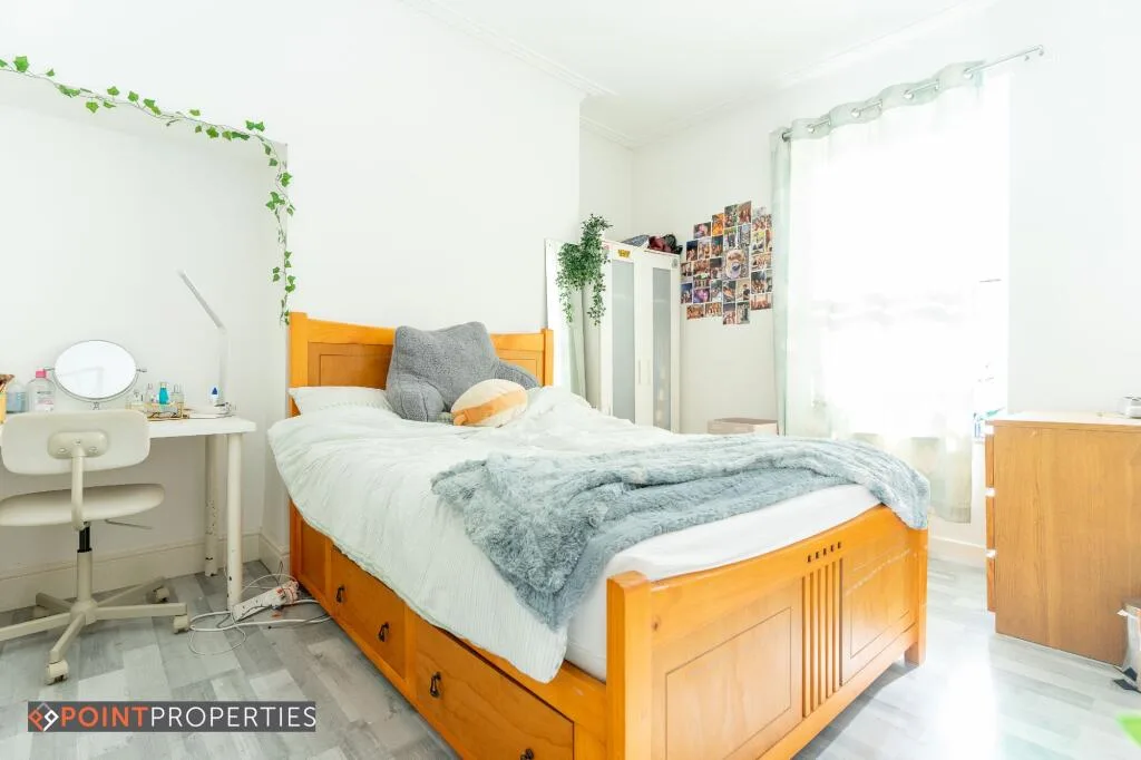 7 bedroom terraced house for rent