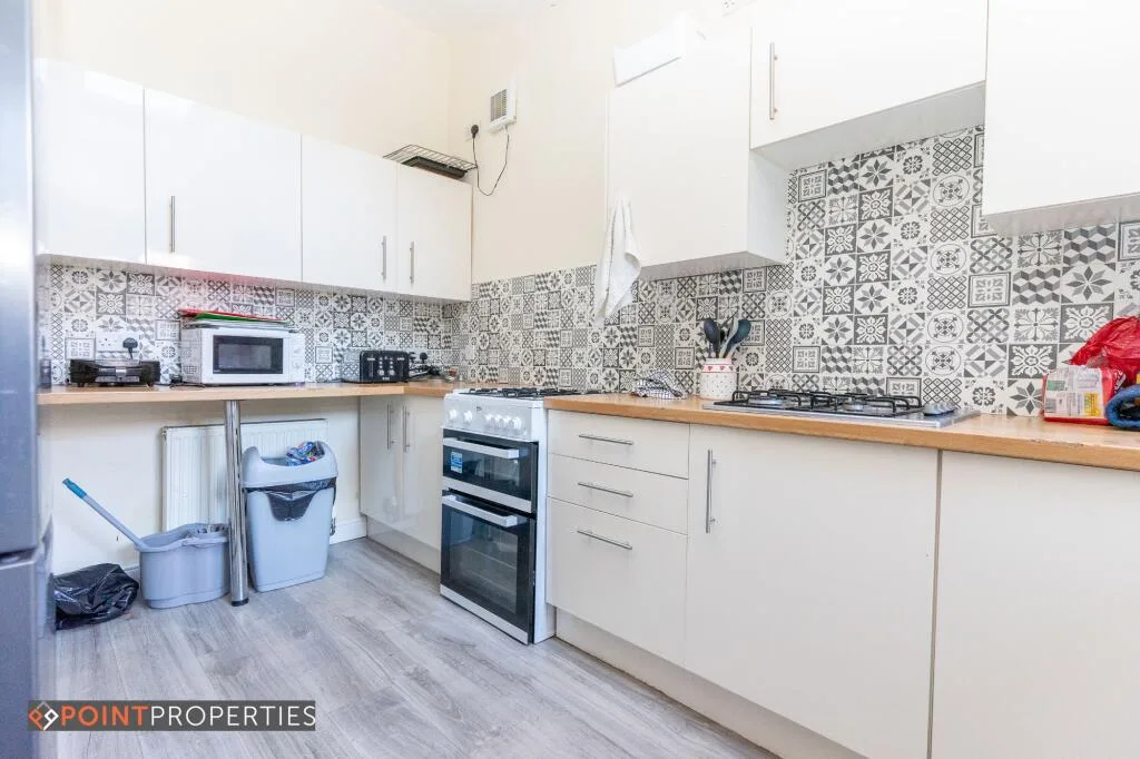 7 bedroom terraced house for rent