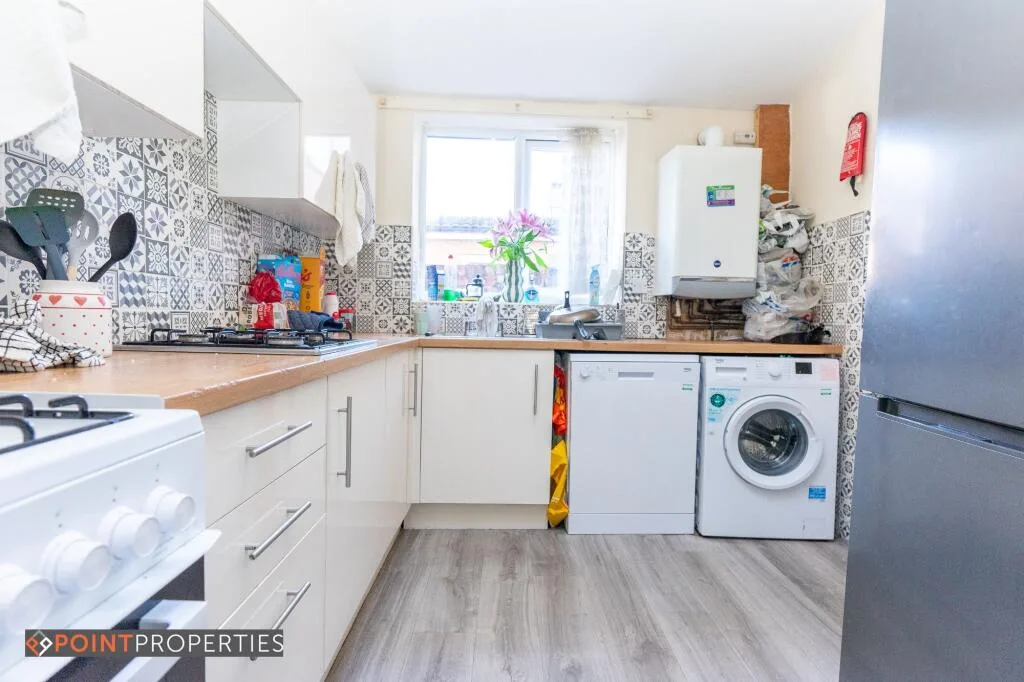 7 bedroom terraced house for rent