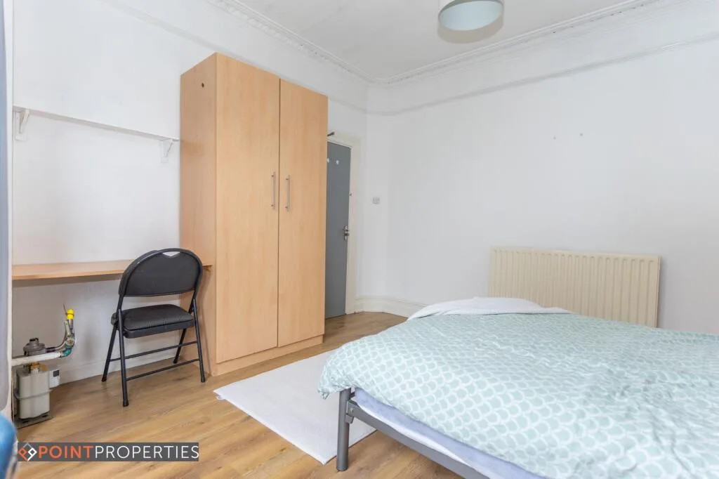 6 bedroom terraced house for rent
