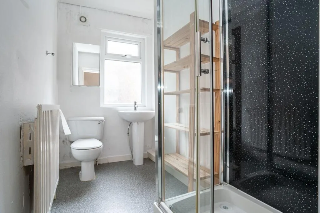 6 bedroom terraced house for rent